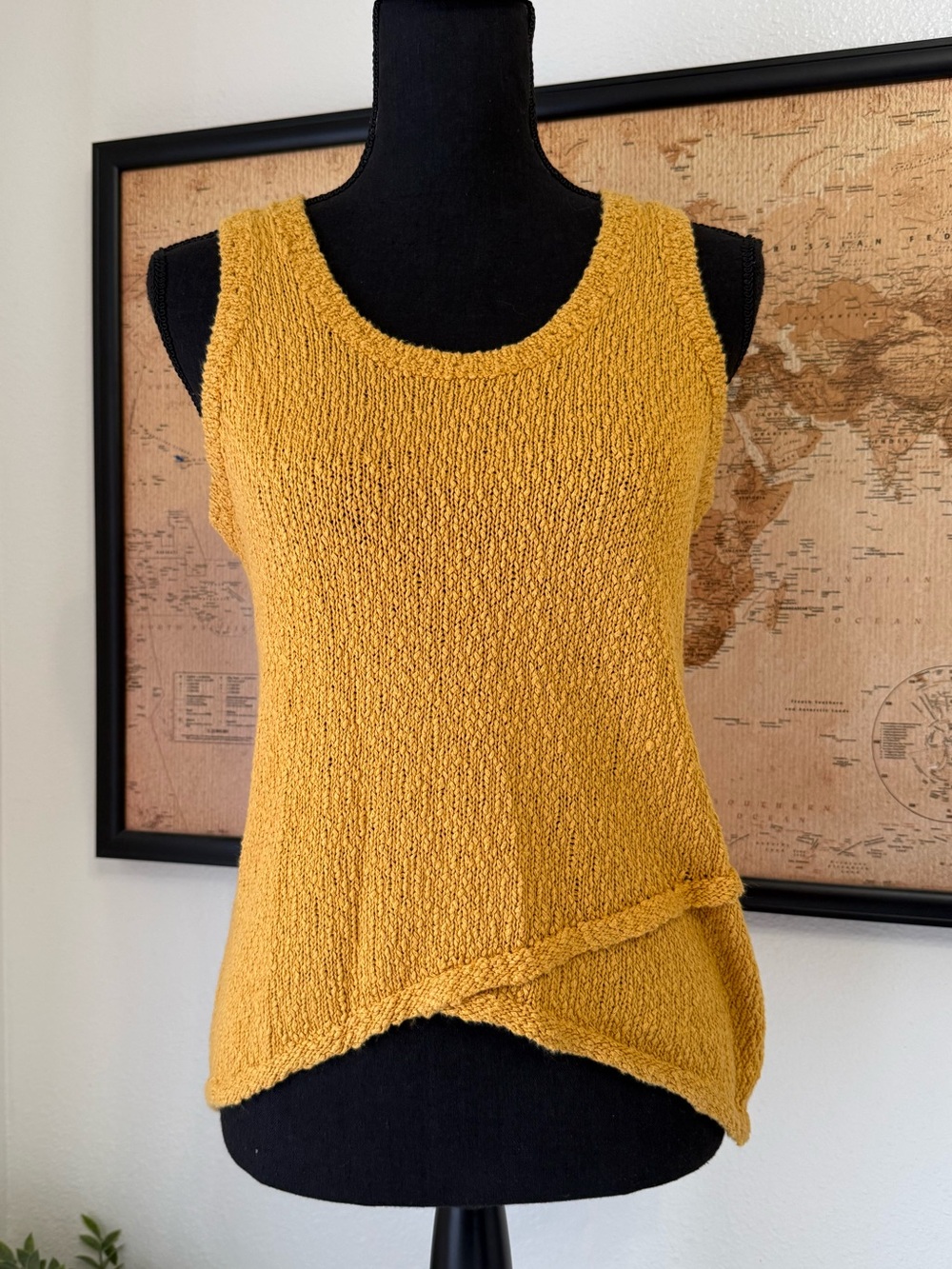 Loft knit tank top size small
